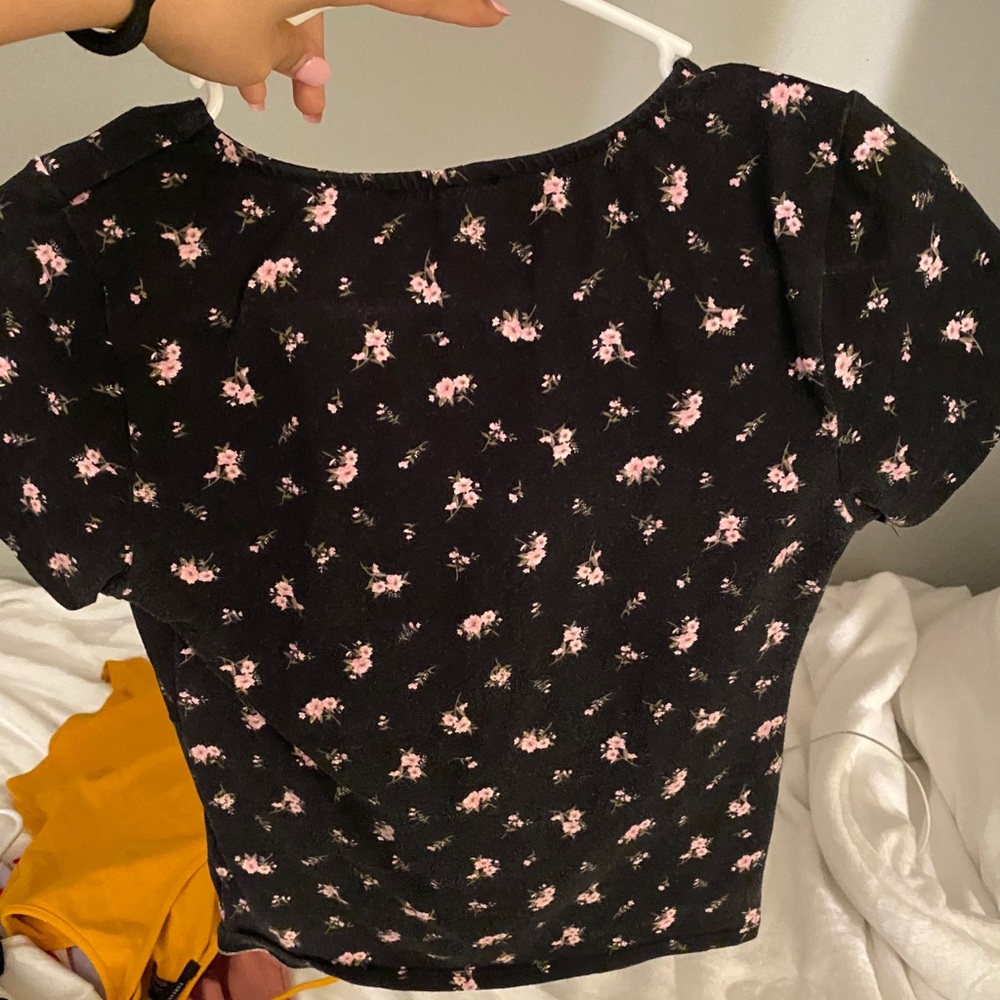 Top - Picture 3 of 3